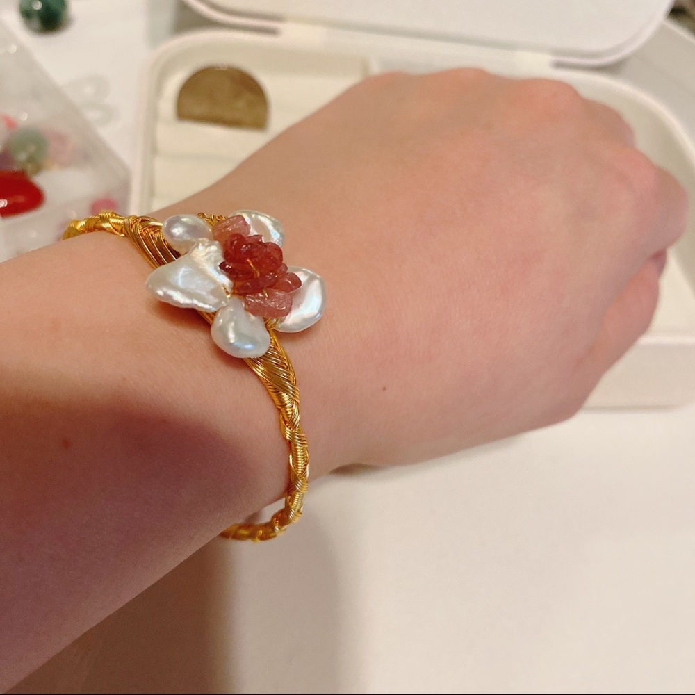 Shell bracelet - Picture 2 of 3